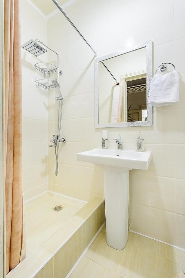 Апартаменты Apartment on Komfort, Gagarina 309 Алматы-22