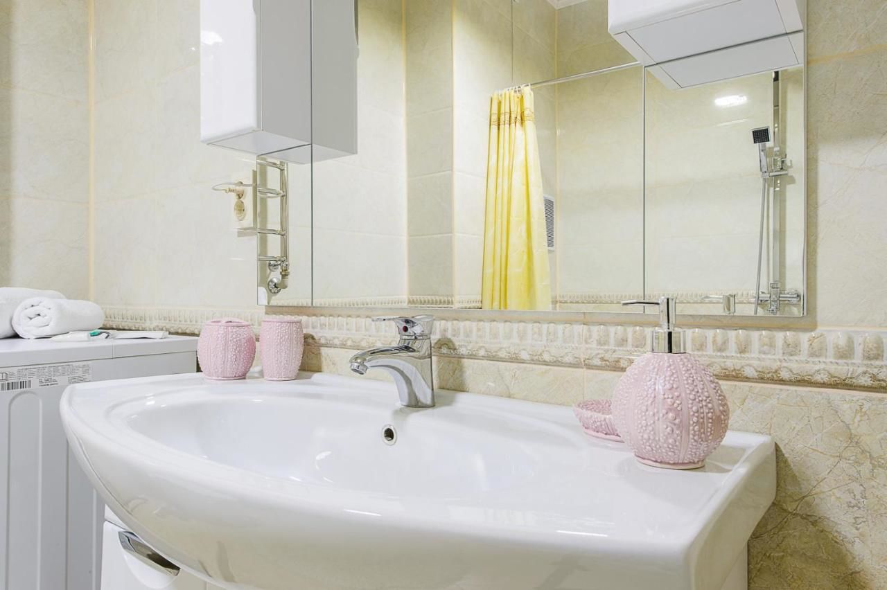 Апартаменты Apartment on Komfort, Gagarina 309 Алматы-24