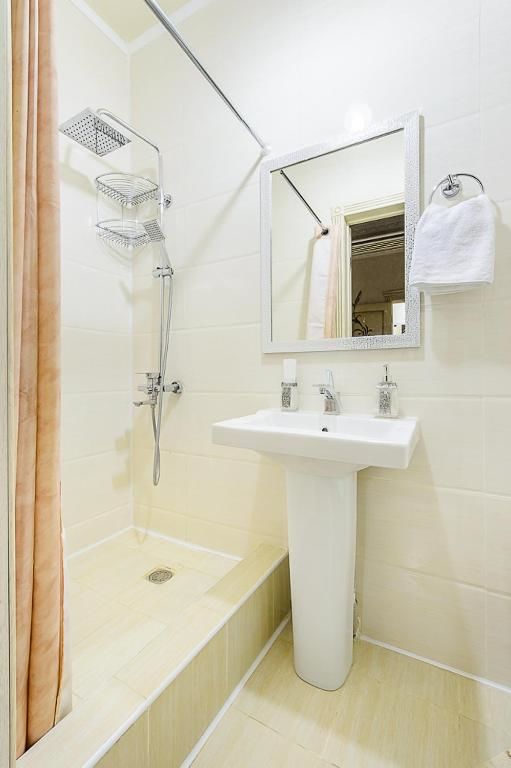 Апартаменты Apartment on Komfort, Gagarina 309 Алматы-53